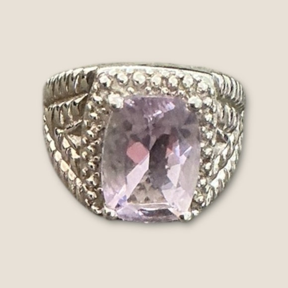 Sterling Silver Lilac colored CZ Ring - Picture 2 of 6